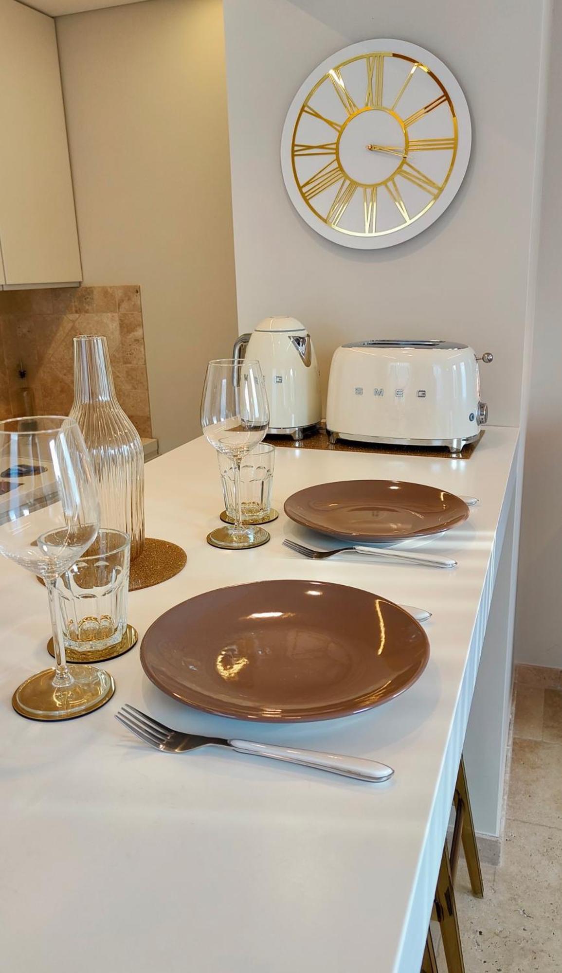 Studio Climatise, Terrasse, Parking Prive, 50M De La Plage Сен Тропе Екстериор снимка