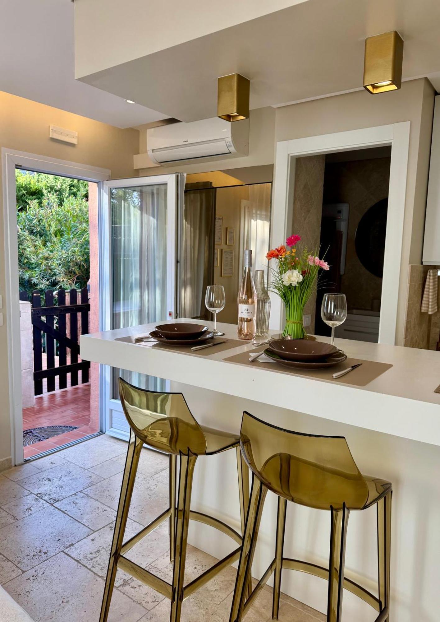 Studio Climatise, Terrasse, Parking Prive, 50M De La Plage Сен Тропе Екстериор снимка